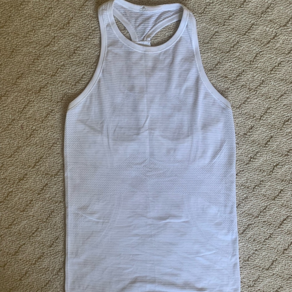 Lululemon Swiftly Tech High Neck Tank Size 4
